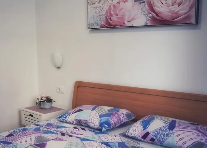 Πανσιόν Armani Ρόβινι